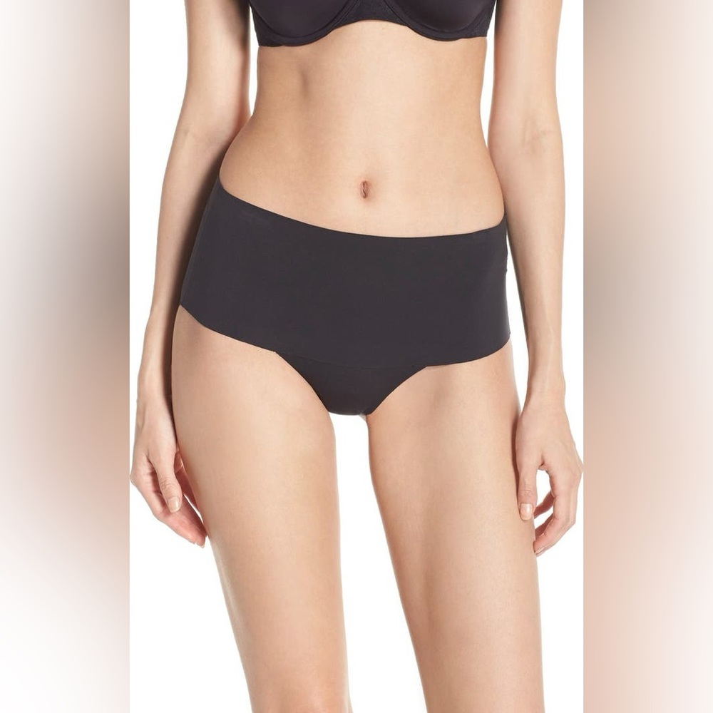 SPANX SPANXsmooth™ Undie-tectable Briefs ❤️NWT❤️IN STORES❤️ - Picture 1 of 4